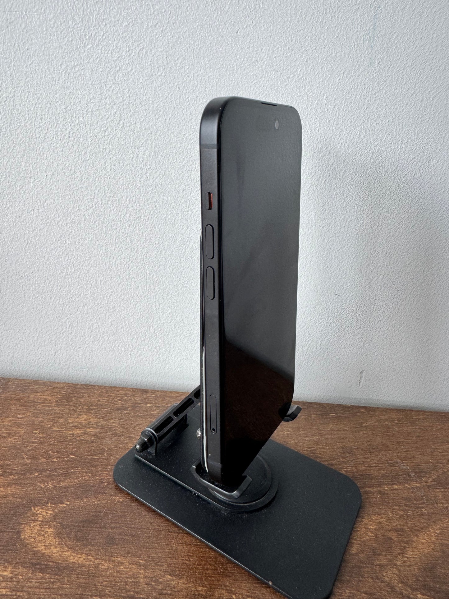 Apple iPhone 15 Black Titanium - 128 GB
