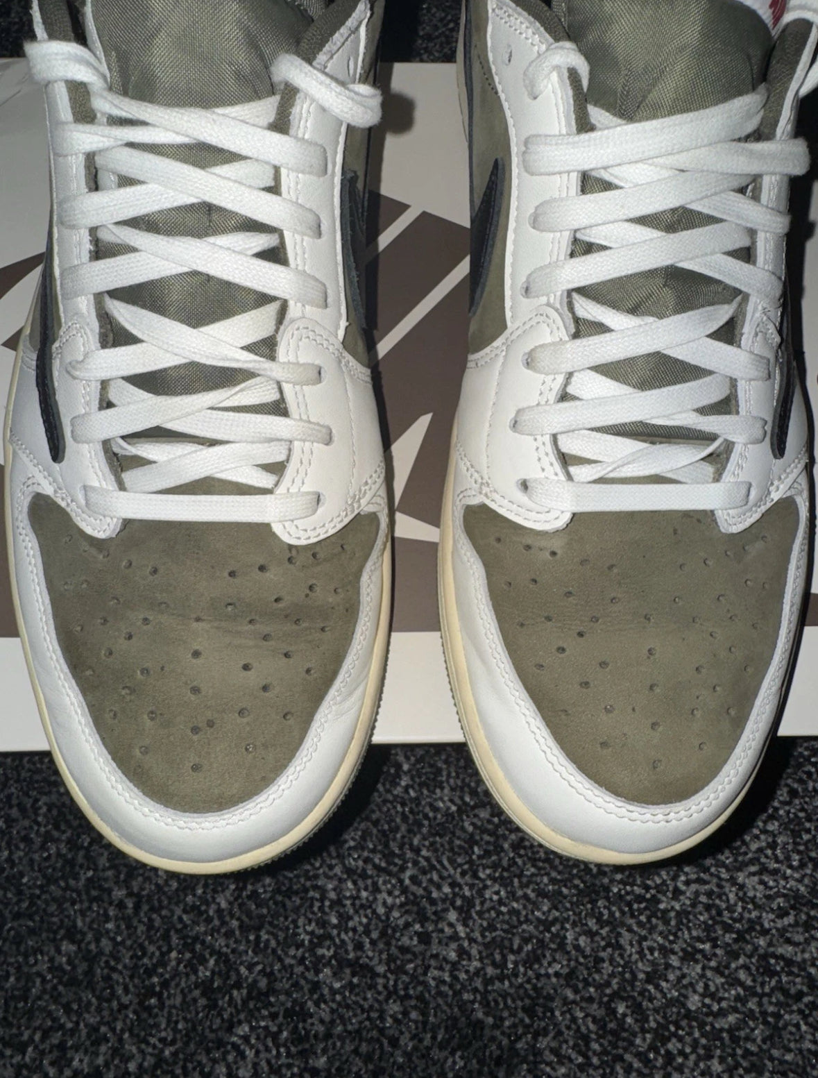Nike Air Jordan 1 Low x Travis Scott Medium Olive - UK 10.5