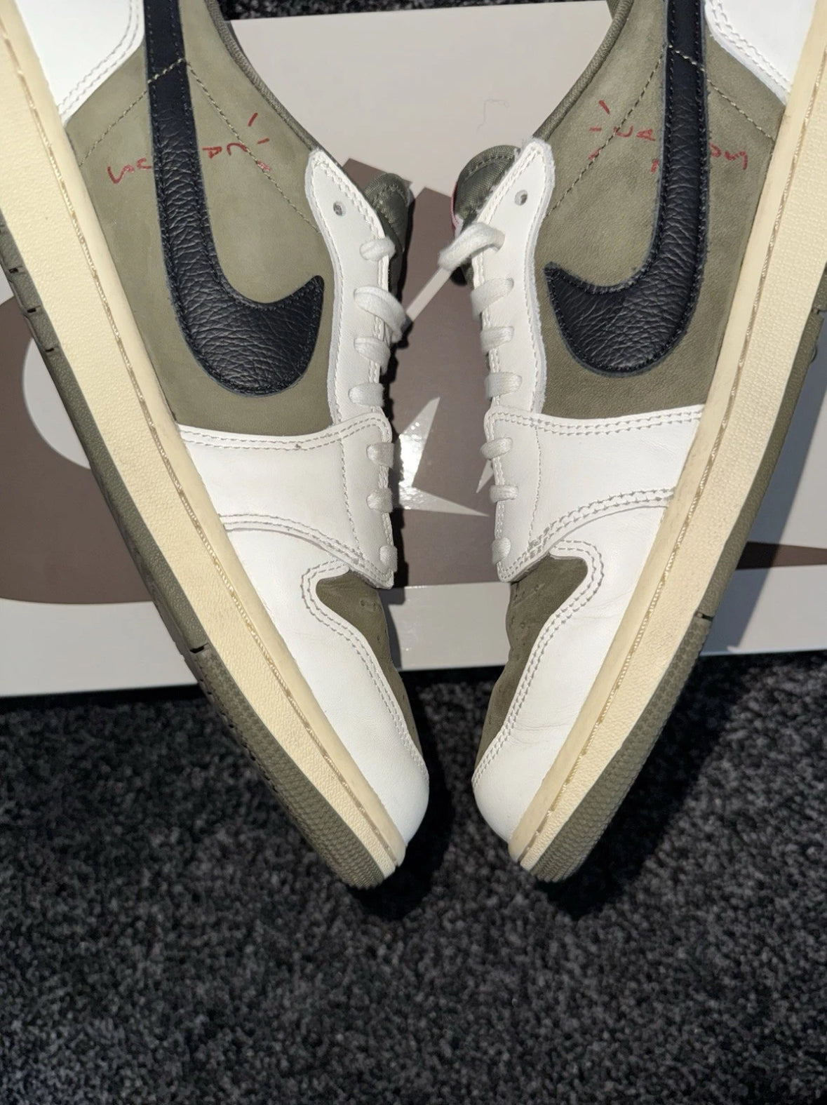 Nike Air Jordan 1 Low x Travis Scott Medium Olive - UK 10.5